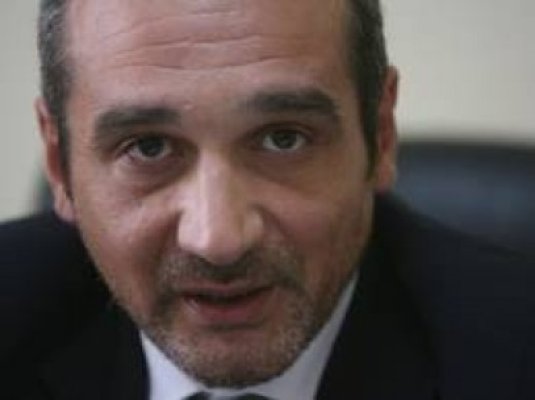Lăzăroiu pe Facebook: Voiculescu a trimis protestarii la nunta Elenei Băsescu